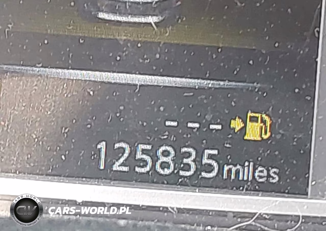 2018 Nissan Sentra Sr Turbo VIN:3N1CB7AP1JY234895 - 15