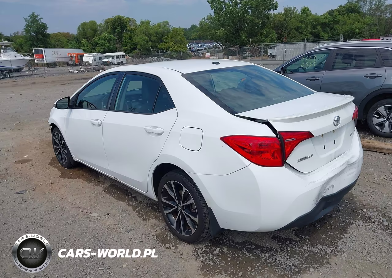 2017 Toyota Corolla Se VIN:2T1BURHE4HC774819 - 3