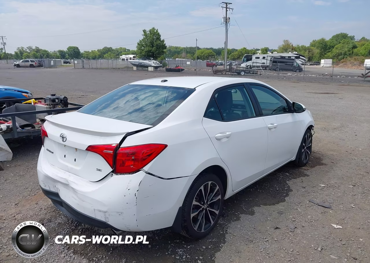 2017 Toyota Corolla Se VIN:2T1BURHE4HC774819 - 4