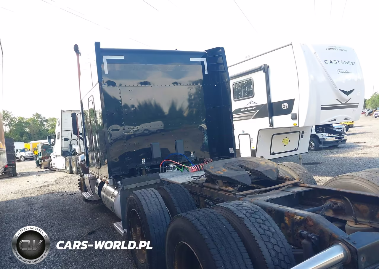 2016 Peterbilt 579 VIN:1XPBD49X4GD203916 - 16