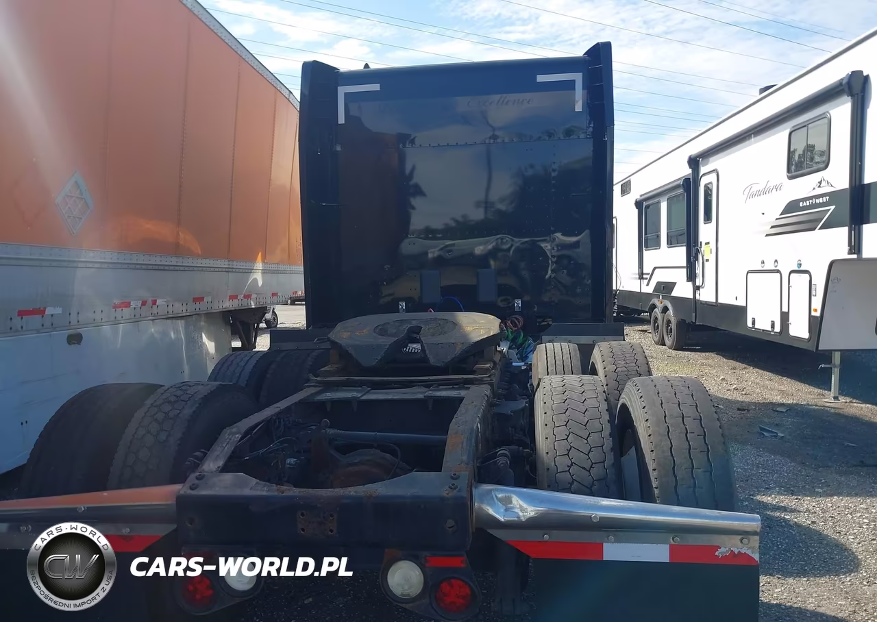 2016 Peterbilt 579 VIN:1XPBD49X4GD203916 - 17
