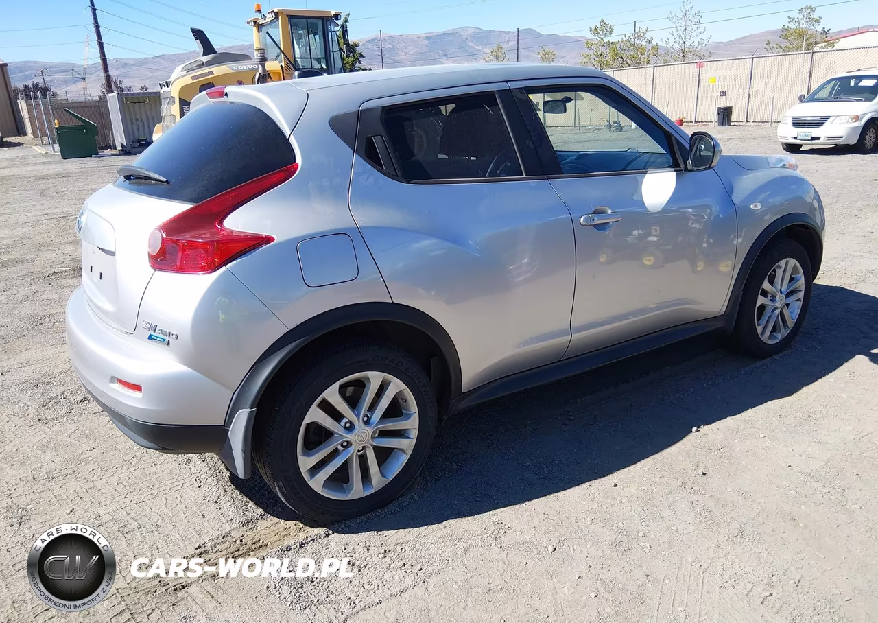 2012 Nissan Juke Sv VIN:JN8AF5MV8CT120058 - 4