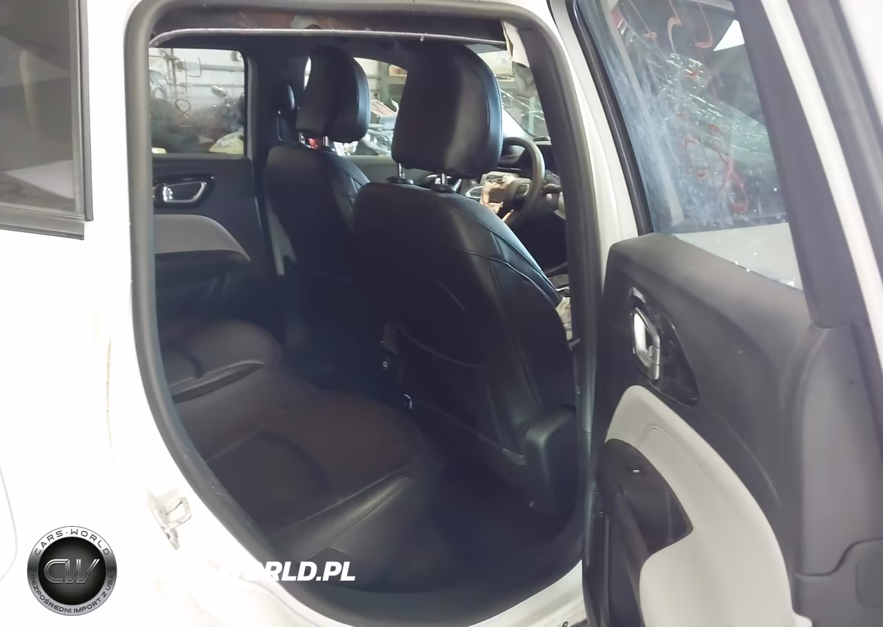2024 Jeep Compass Limited 4X4 VIN:3C4NJDCN2RT142884 - 8