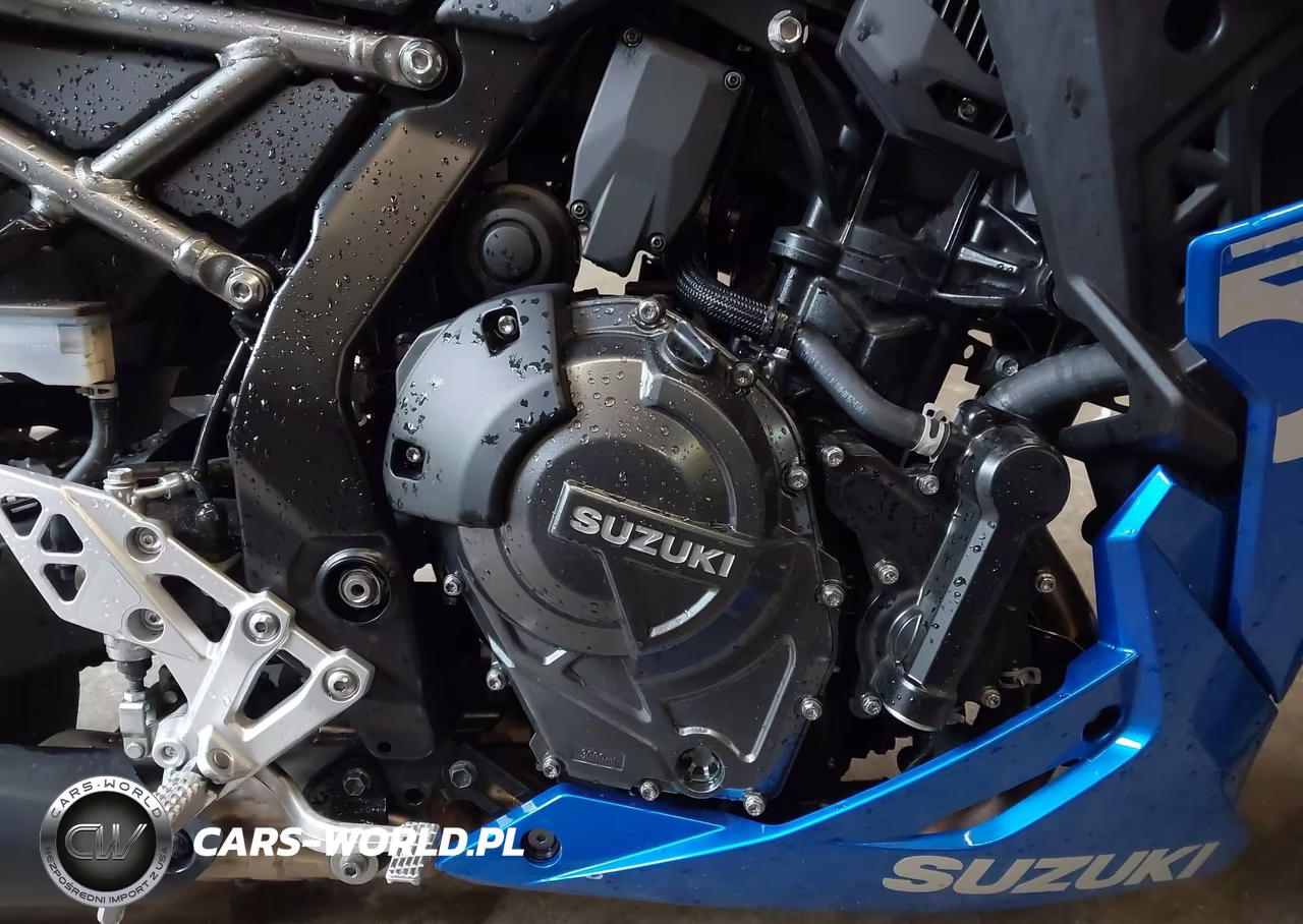 2025 Suzuki Gsx800 F VIN:JS1EM13B9S7102219 - 8