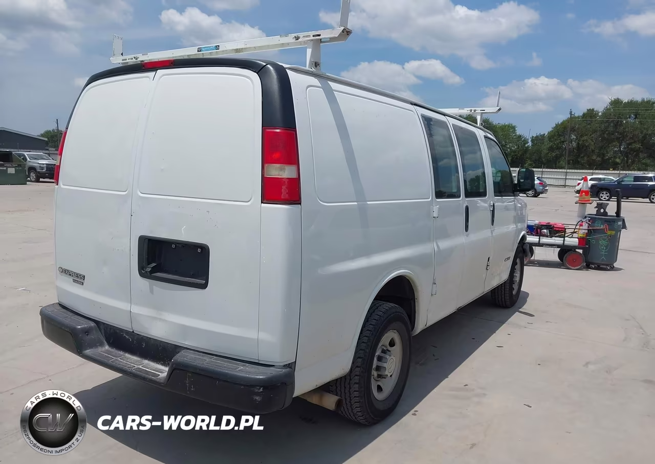 2016 Chevrolet Express 2500 Work Van VIN:1GCWGAFF8G1166505 - 4