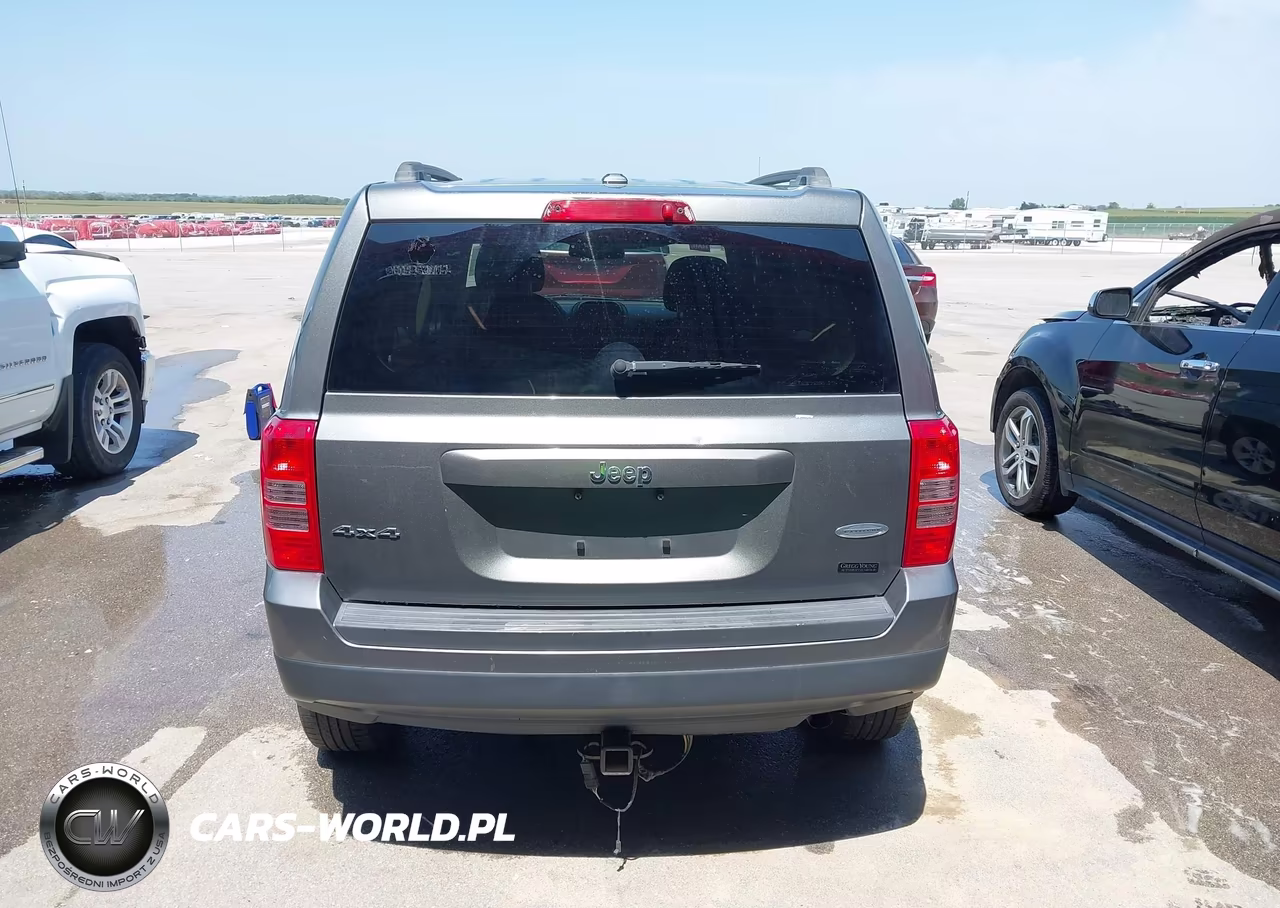 2014 Jeep Patriot Latitude VIN:1C4NJRFB5ED500770 - 16
