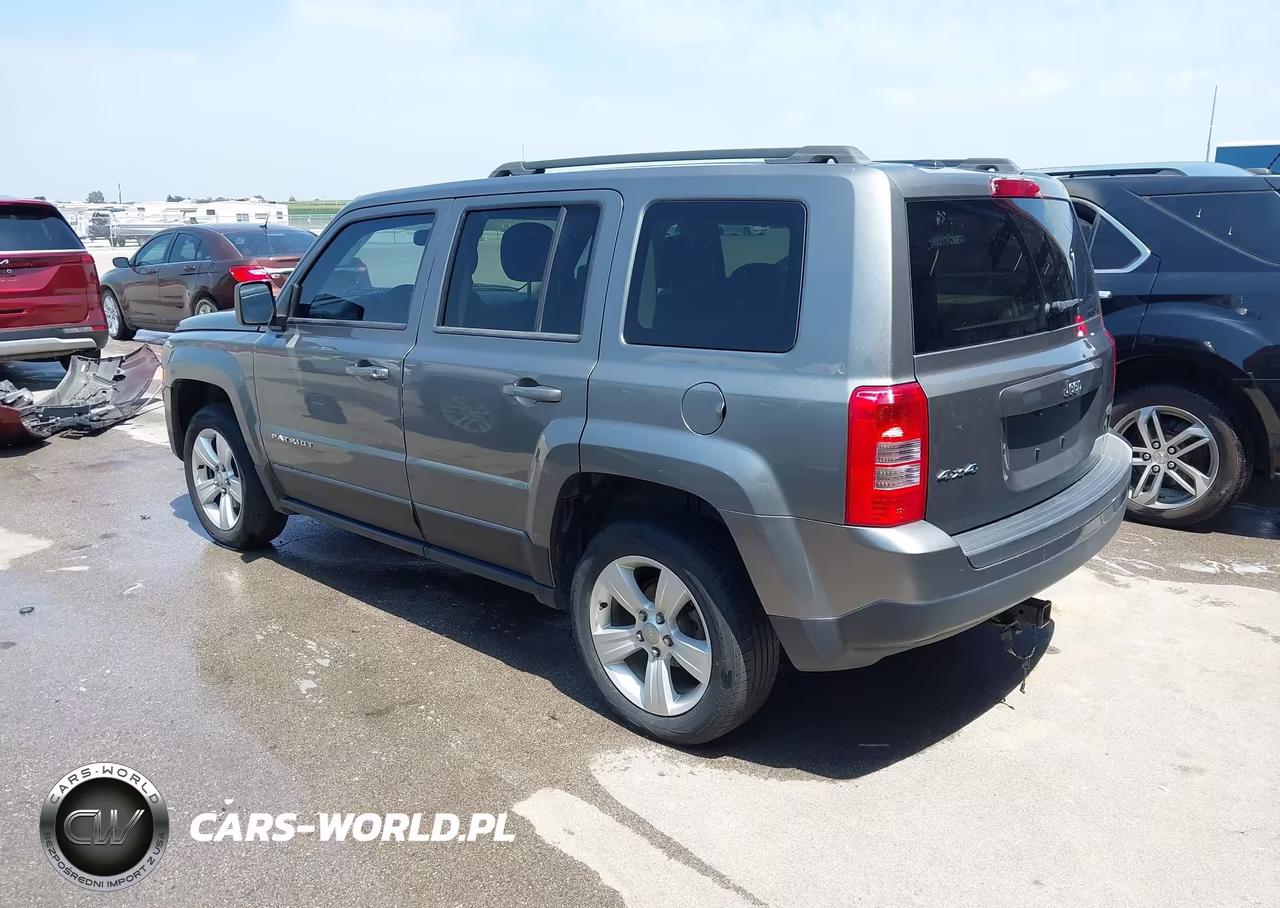 2014 Jeep Patriot Latitude VIN:1C4NJRFB5ED500770 - 3