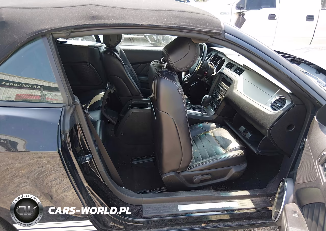 2013 Ford Mustang V6 Premium VIN:1ZVBP8EM6D5219372 - 5