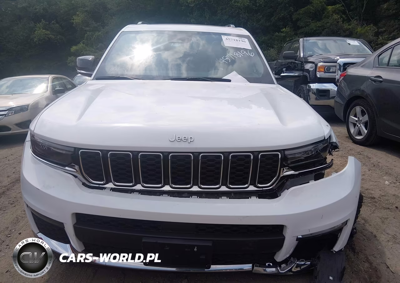 2025 Jeep Grand Cherokee L Limited 4X4 VIN:1C4RJKBG0S8676978 - 12