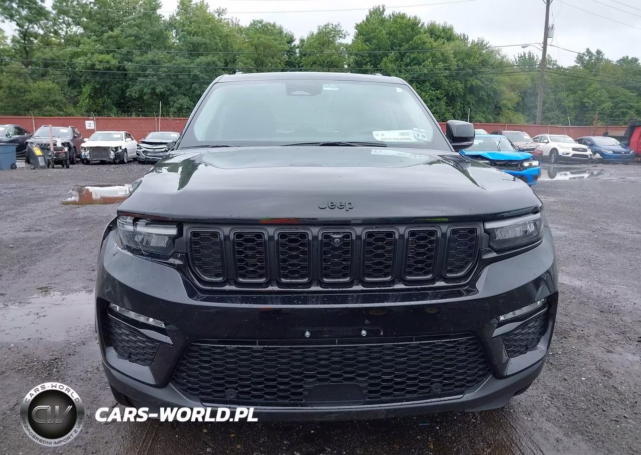 2023 Jeep Grand Cherokee Limited 4X4 VIN:1C4RJHBGXPC620070 - 12