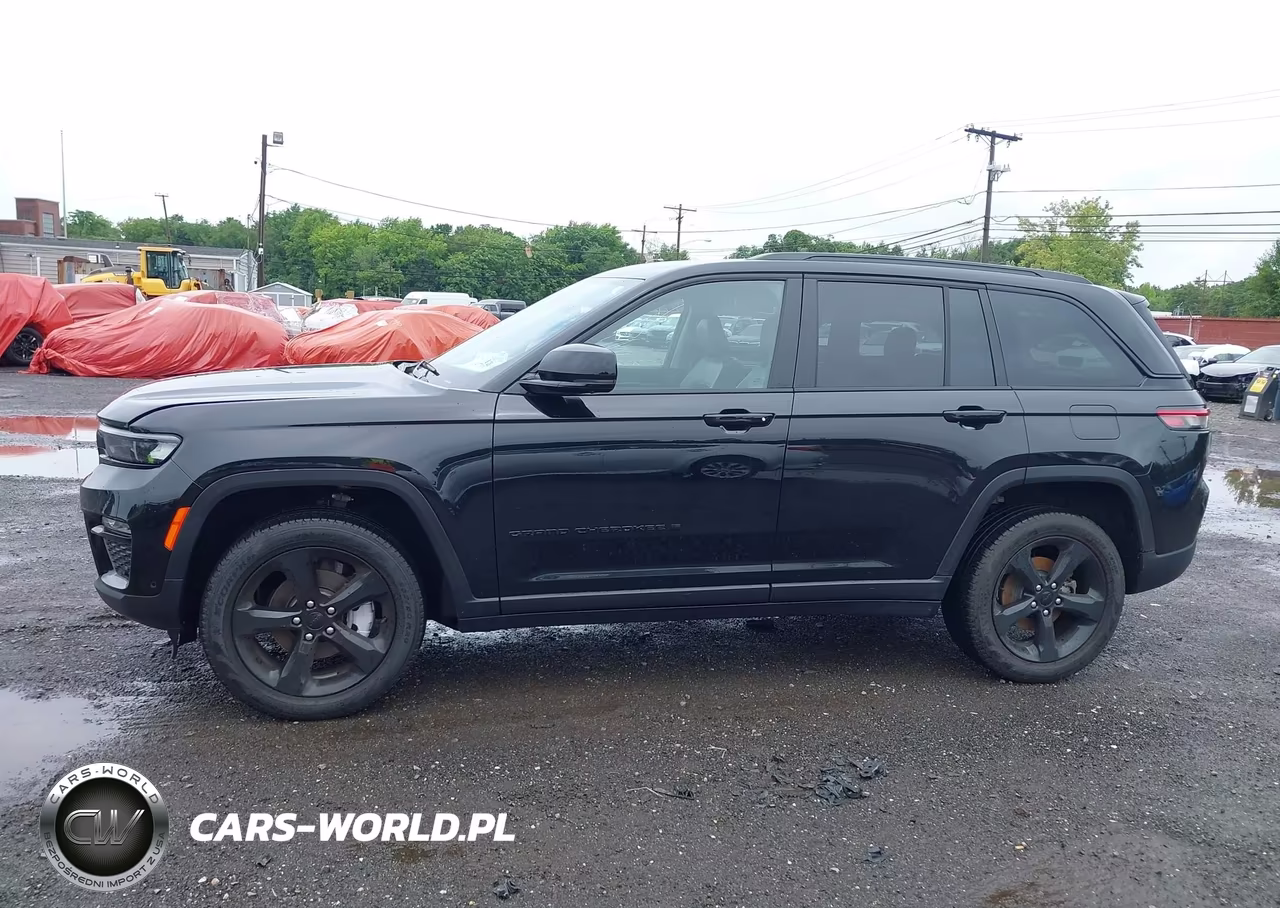 2023 Jeep Grand Cherokee Limited 4X4 VIN:1C4RJHBGXPC620070 - 14