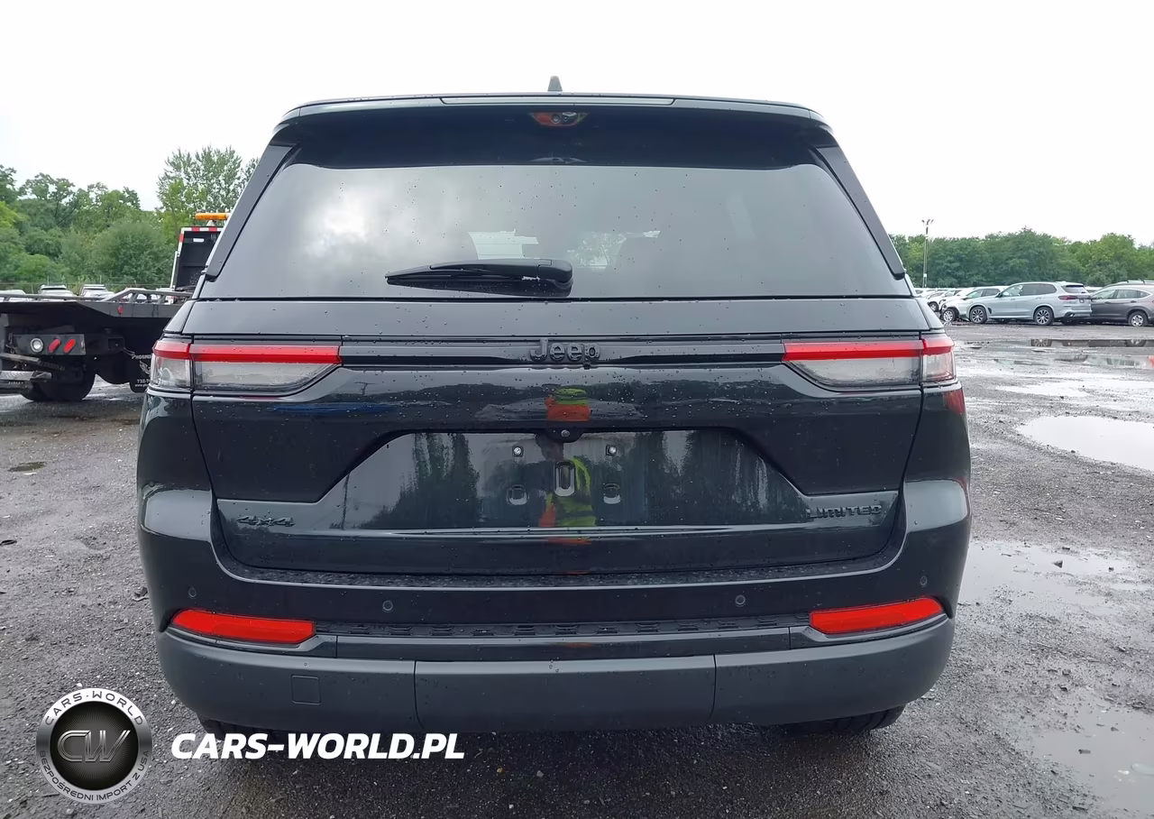 2023 Jeep Grand Cherokee Limited 4X4 VIN:1C4RJHBGXPC620070 - 16