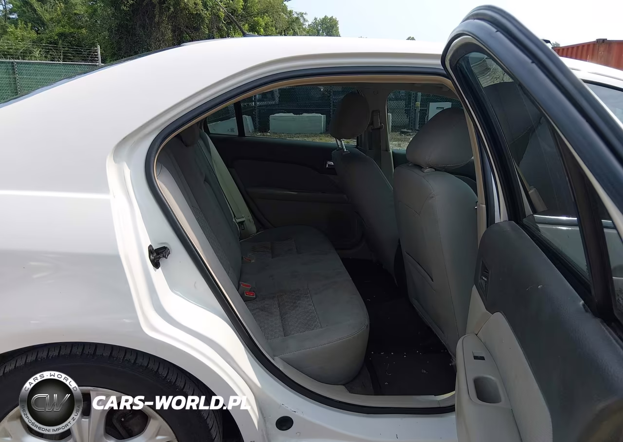 2012 Ford Fusion Se VIN:3FAHP0HA4CR221493 - 8