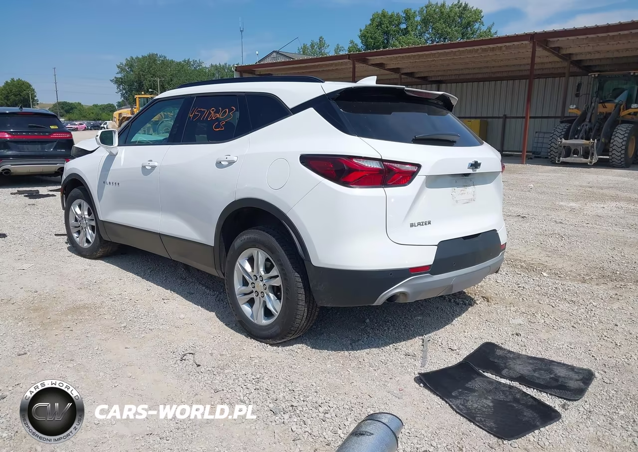 2020 Chevrolet Blazer Fwd 2Lt VIN:3GNKBCRS9LS725867 - 3