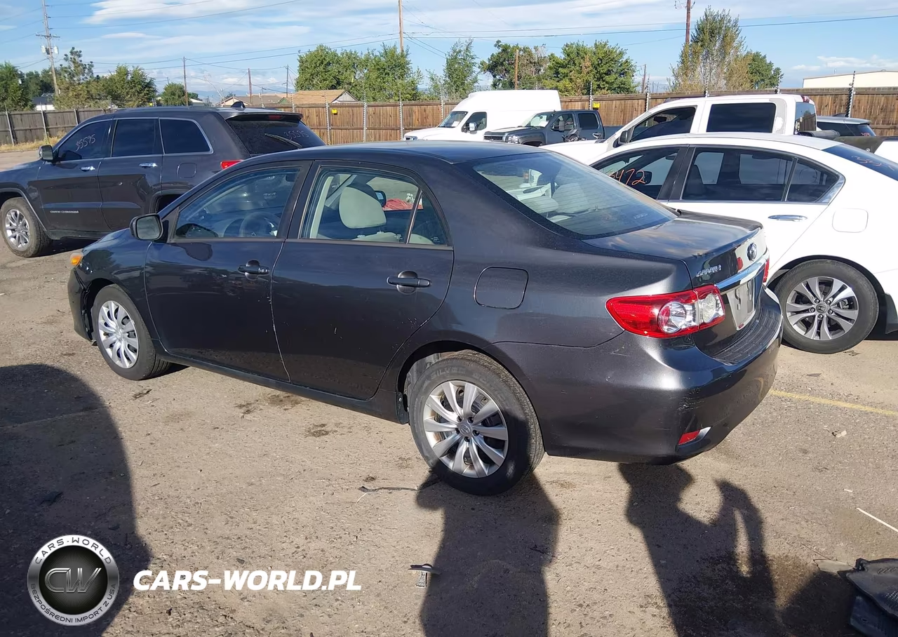 2012 Toyota Corolla Le VIN:5YFBU4EE2CP041121 - 3