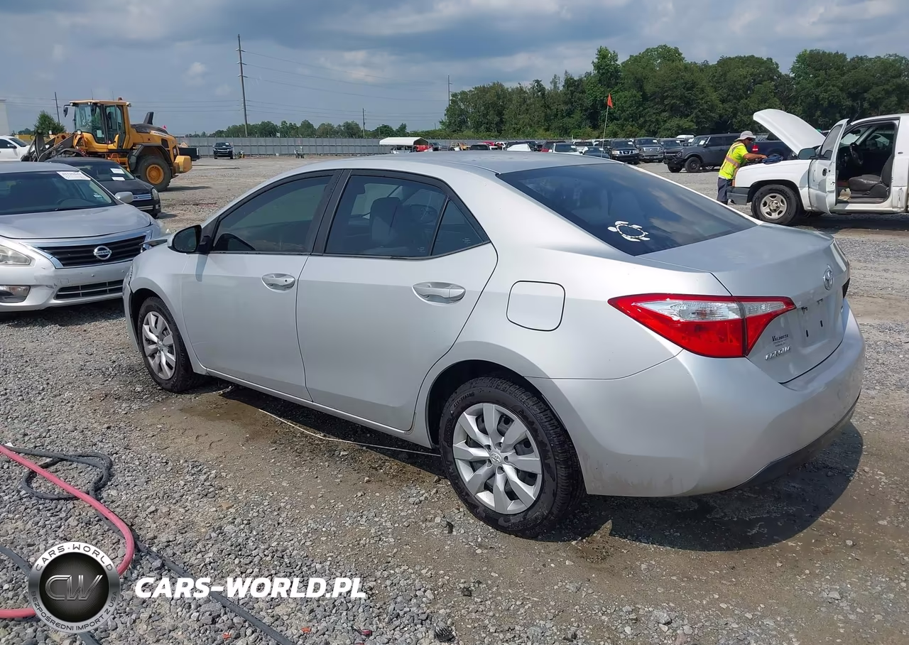 2016 Toyota Corolla Le VIN:2T1BURHE6GC586205 - 3