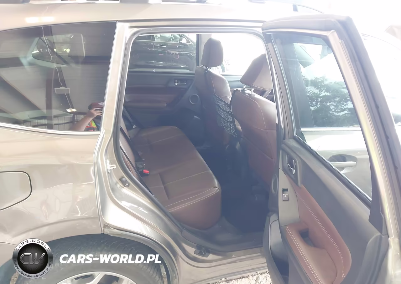 2018 Subaru Forester 2.5I Touring VIN:JF2SJAWC8JH607653 - 8
