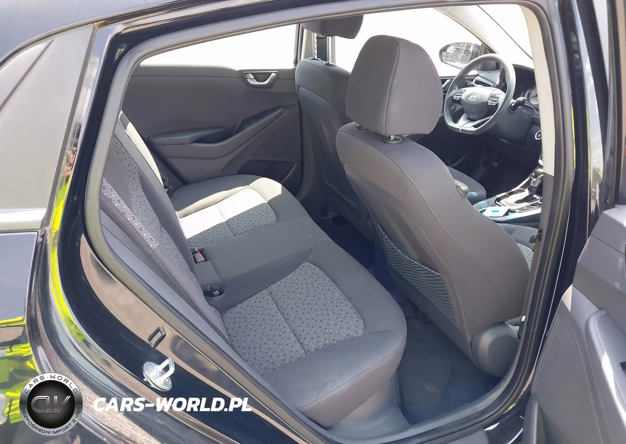 2018 Hyundai Ioniq Hybrid Blue VIN:KMHC65LC2JU076274 - 8