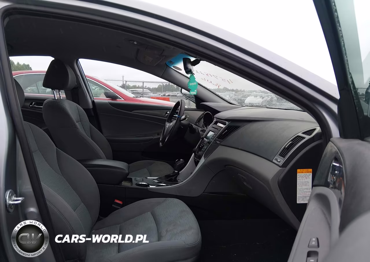 2014 Hyundai Sonata Hybrid VIN:KMHEC4A4XEA113084 - 5