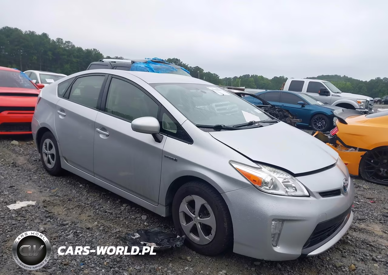 2013 Toyota Prius Two VIN:JTDKN3DU7D5649750 - 13