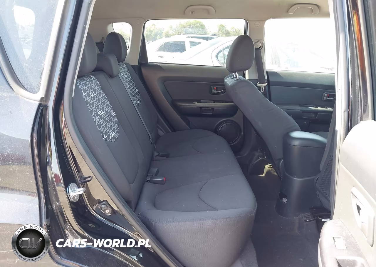 2011 Kia Soul + VIN:KNDJT2A28B7275021 - 8