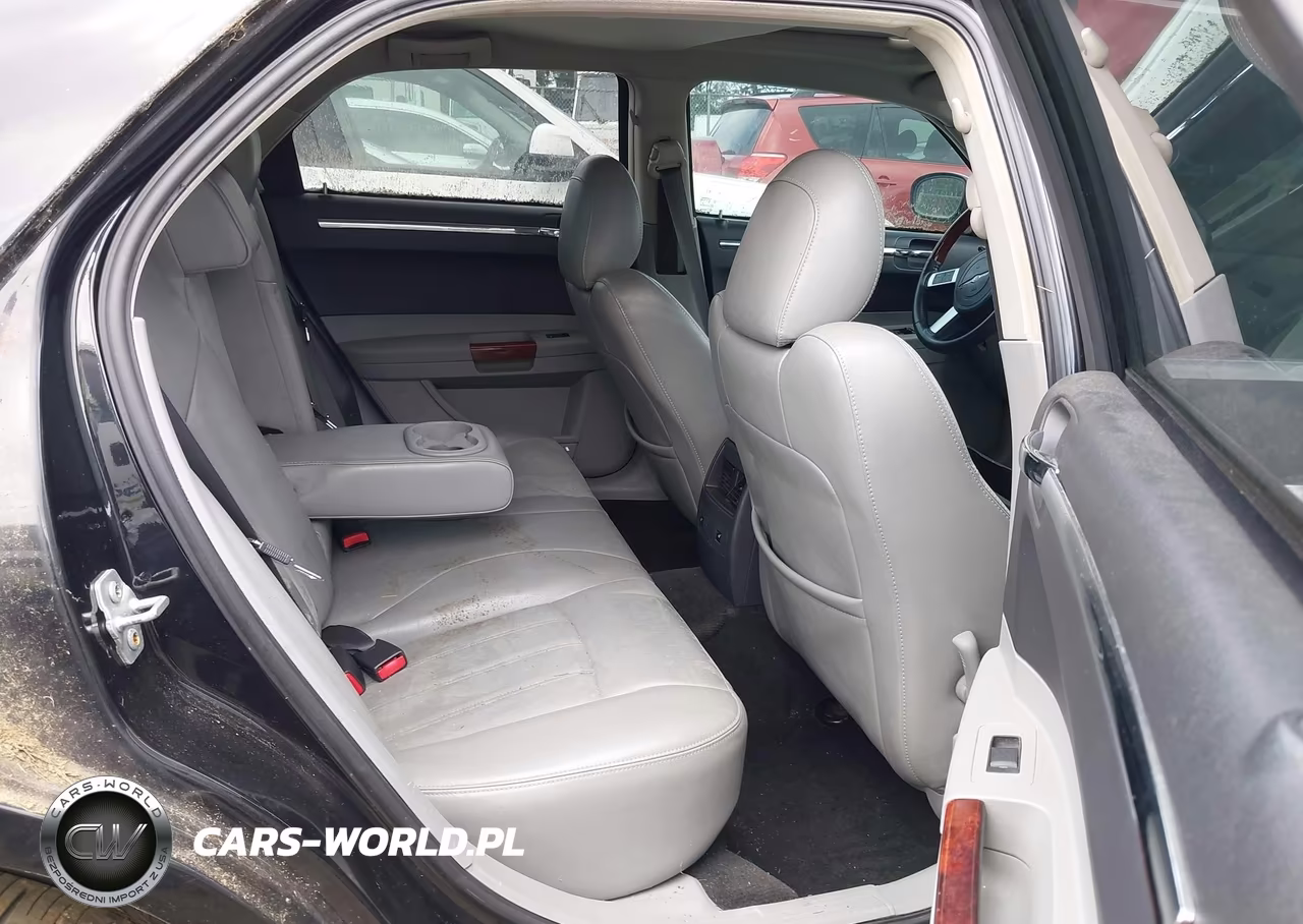 2007 Chrysler 300C VIN:2C3KA63H37H748536 - 8