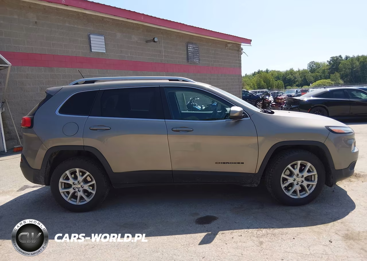 2017 Jeep Cherokee Latitude VIN:1C4PJMCB4HW521246 - 13