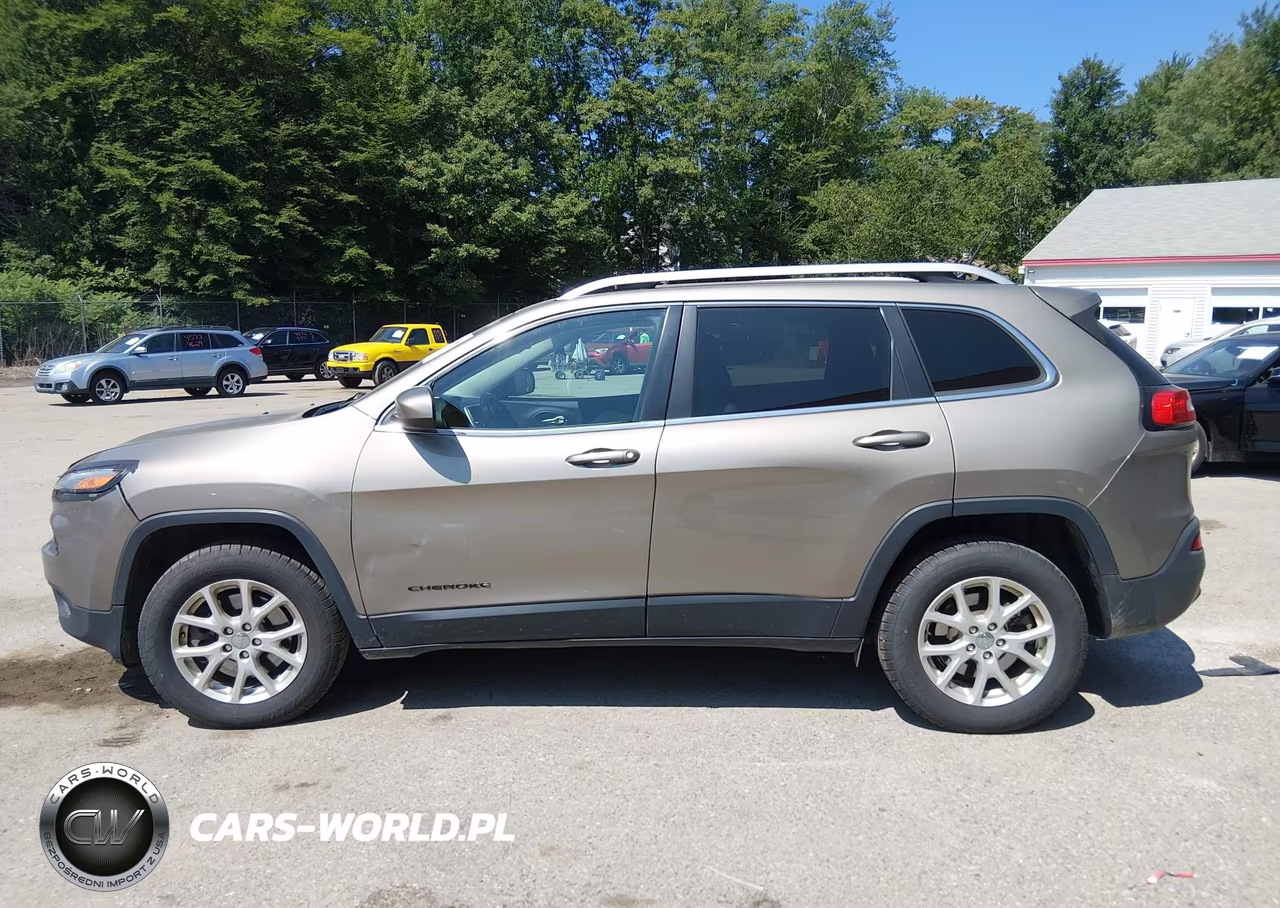 2017 Jeep Cherokee Latitude VIN:1C4PJMCB4HW521246 - 14