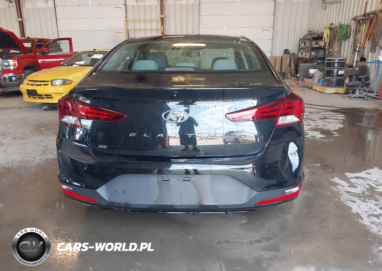 2019 Hyundai Elantra Se VIN:5NPD74LF1KH497201 - 18