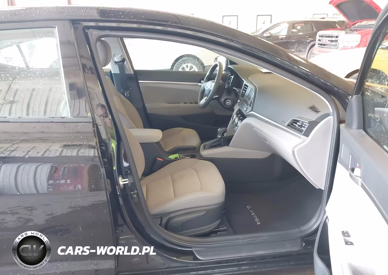 2019 Hyundai Elantra Se VIN:5NPD74LF1KH497201 - 5
