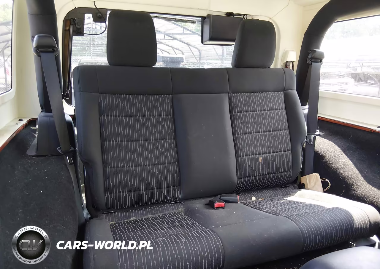 2011 Jeep Wrangler Sport VIN:1J4AA2D1XBL542864 - 8
