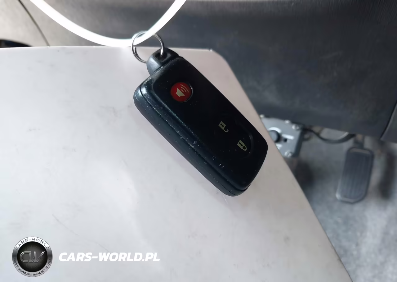 2012 Toyota Prius Two VIN:JTDKN3DU0C5508663 - 11