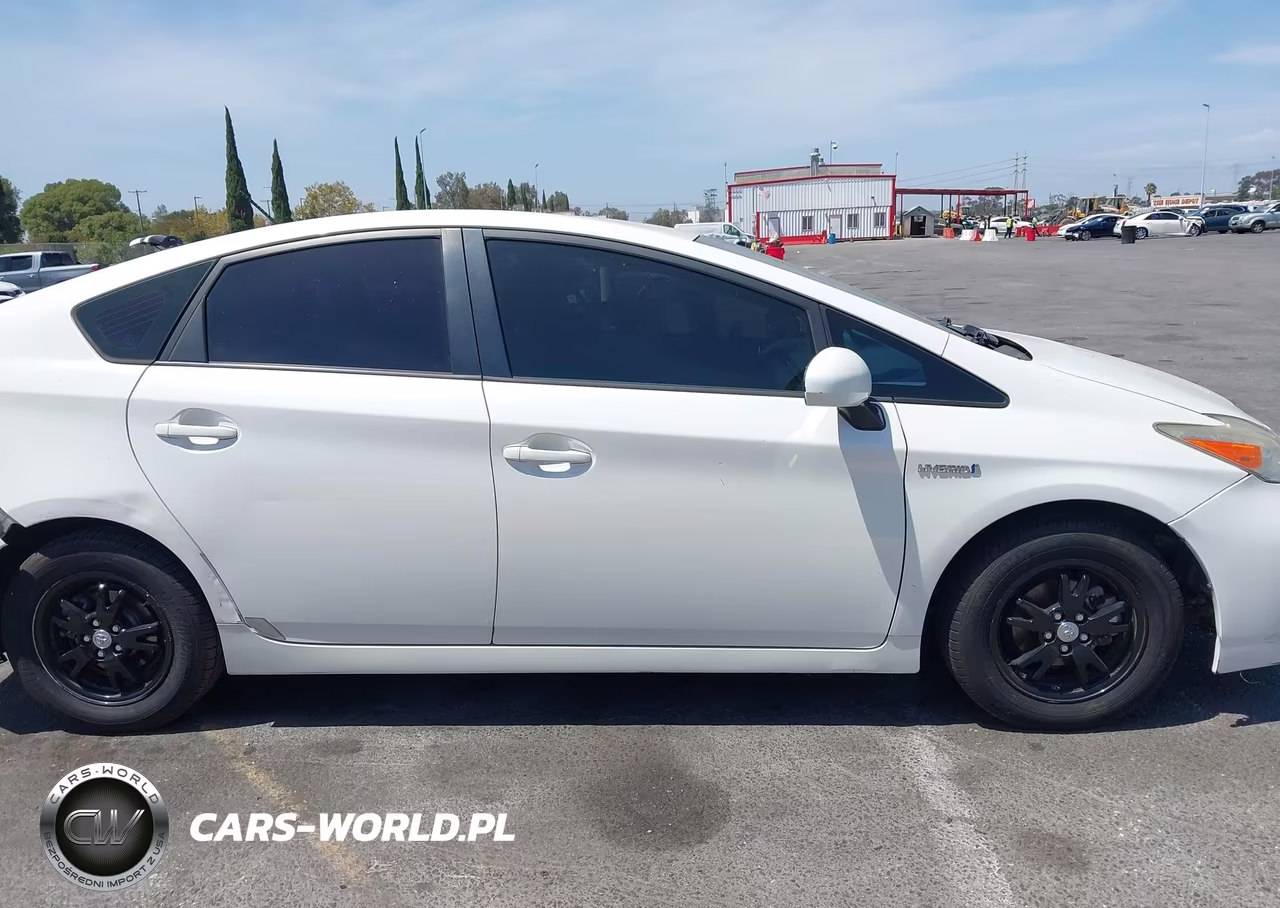 2012 Toyota Prius Two VIN:JTDKN3DU0C5508663 - 13