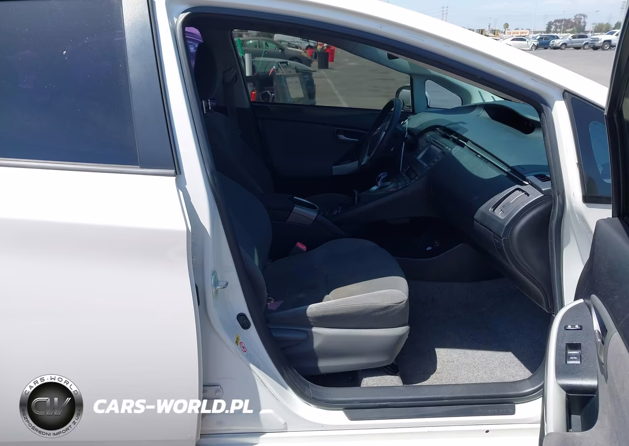 2012 Toyota Prius Two VIN:JTDKN3DU0C5508663 - 5