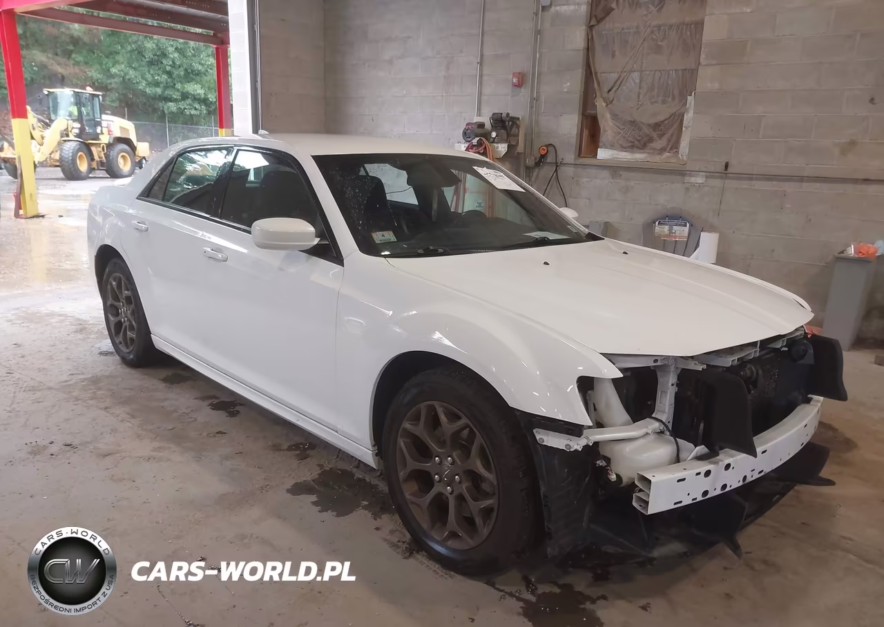2017 Chrysler 300 – zdjęcie 1 z 17