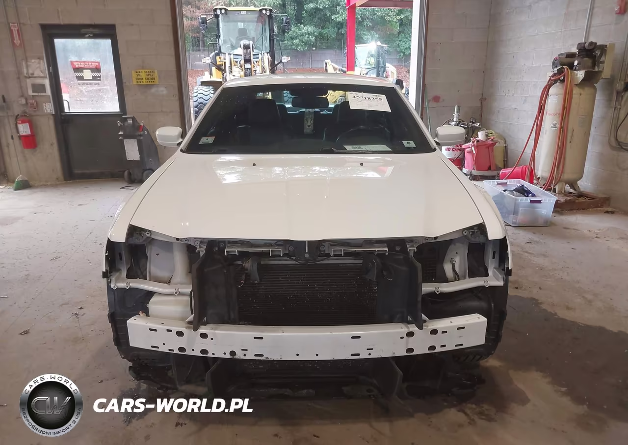 2017 Chrysler 300 VIN:2C3CCAGG1HH582697 - 12