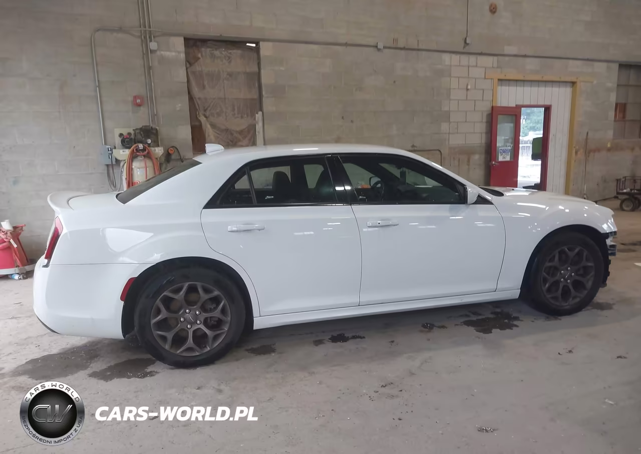 2017 Chrysler 300 VIN:2C3CCAGG1HH582697 - 13