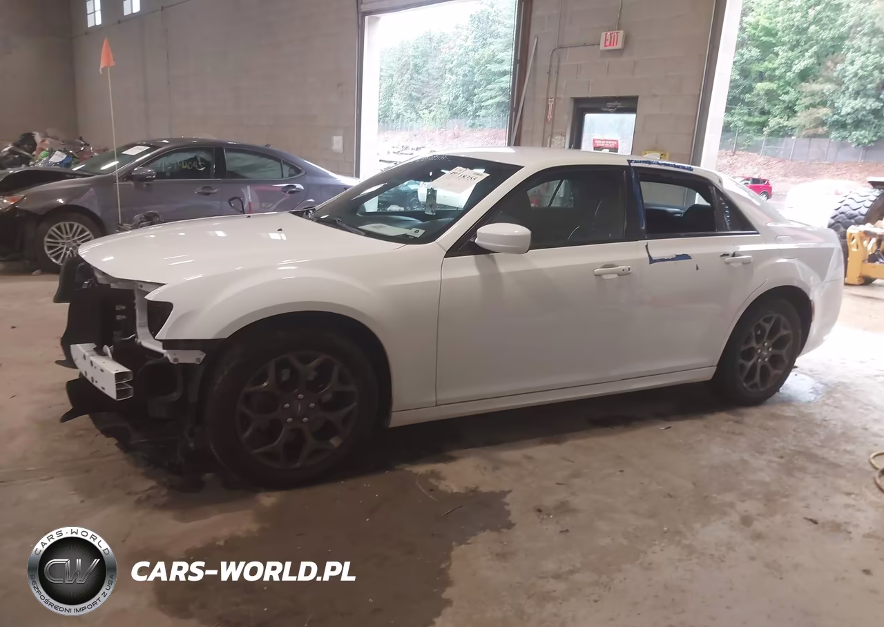 2017 Chrysler 300 VIN:2C3CCAGG1HH582697 - 14