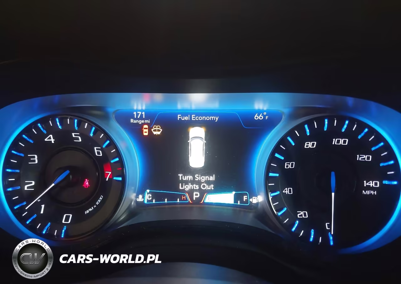 2017 Chrysler 300 VIN:2C3CCAGG1HH582697 - 7
