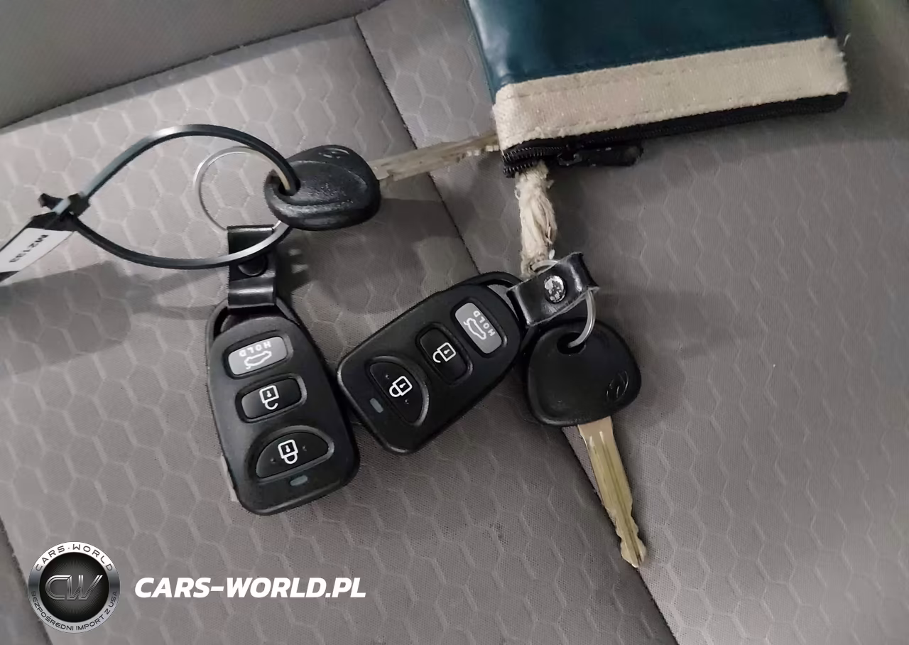 2020 Hyundai Elantra Se VIN:5NPD74LFXLH608913 - 11