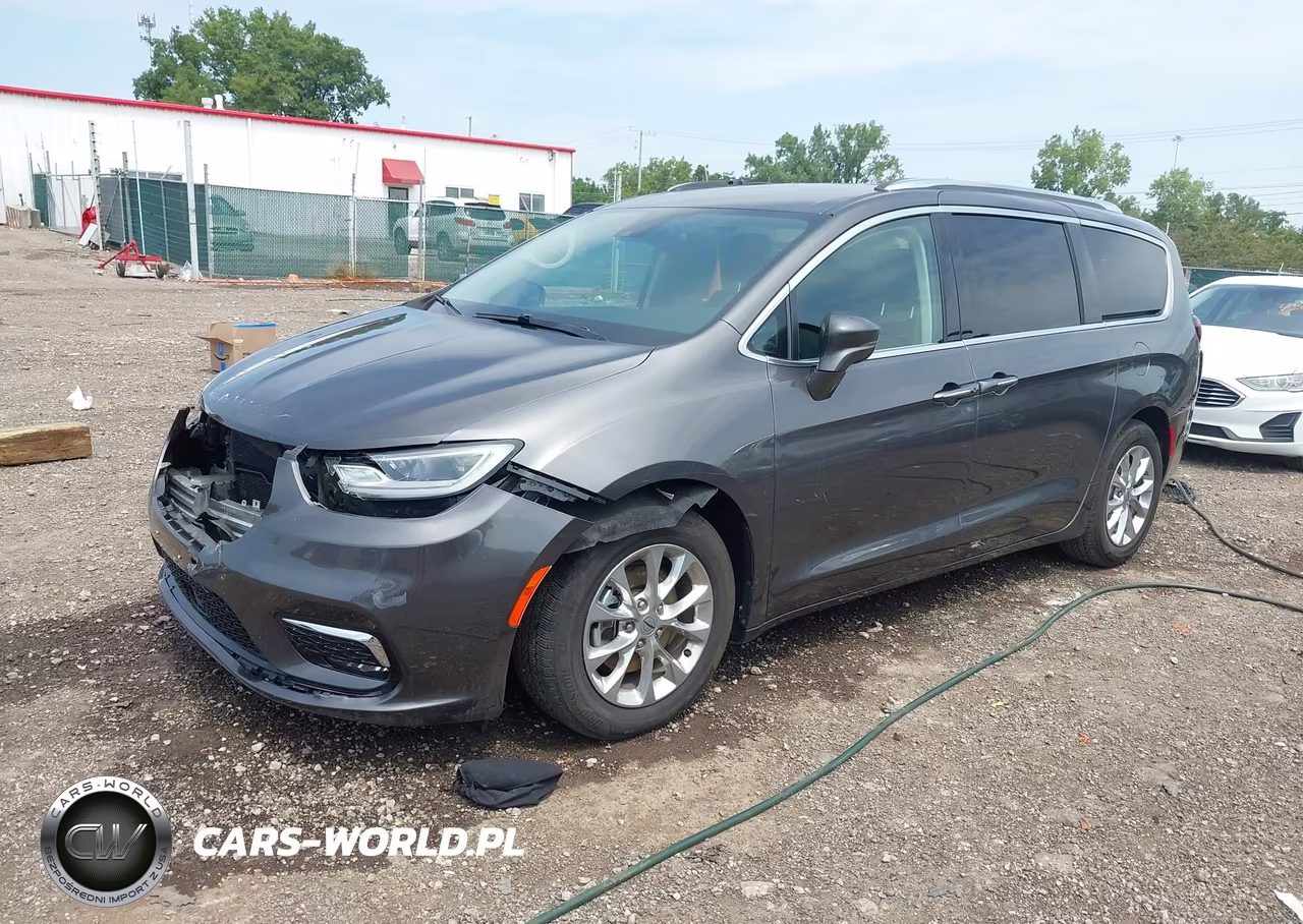 2021 Chrysler Pacifica Touring L VIN:2C4RC1BG9MR529053 - 2