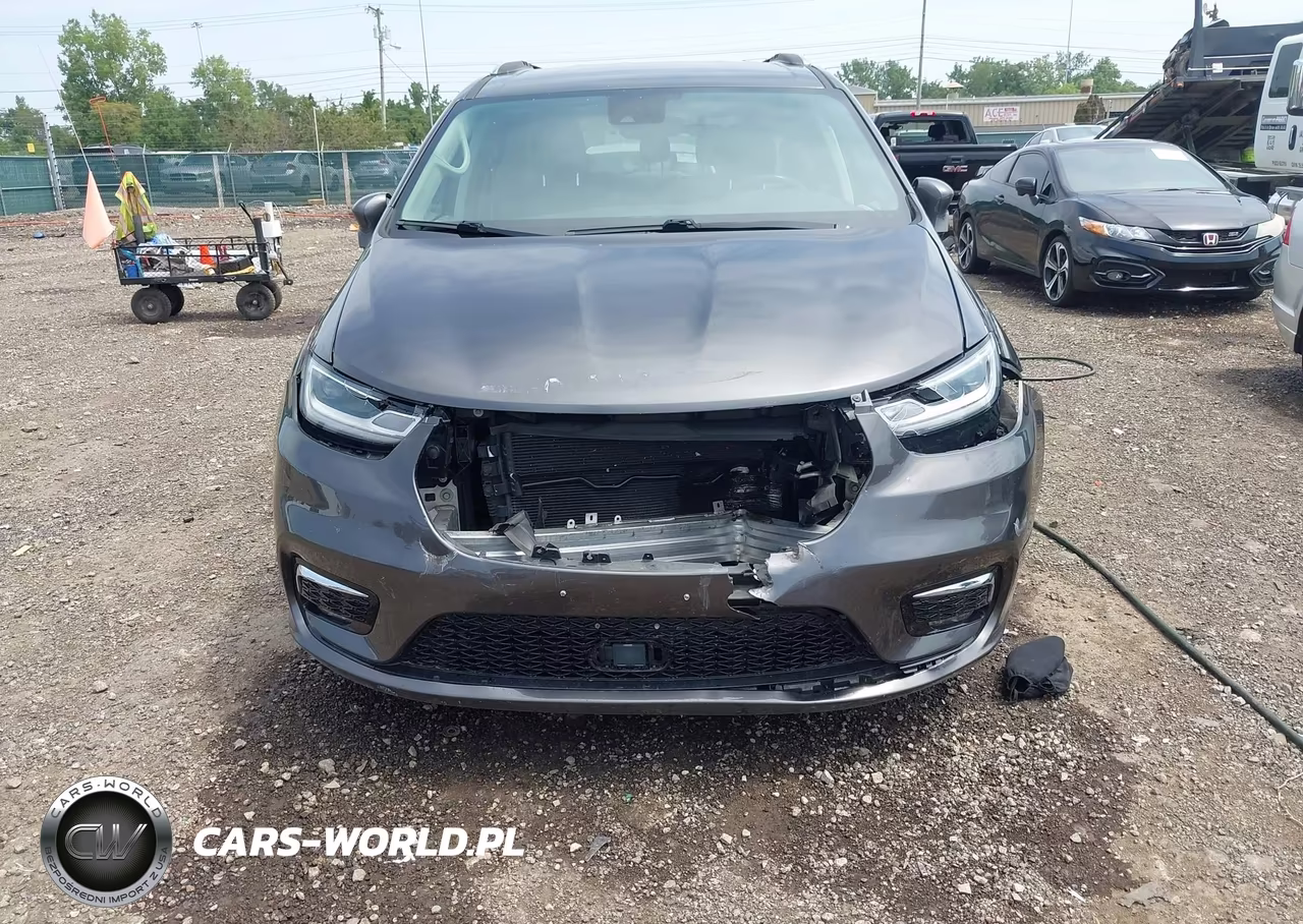 2021 Chrysler Pacifica Touring L VIN:2C4RC1BG9MR529053 - 6