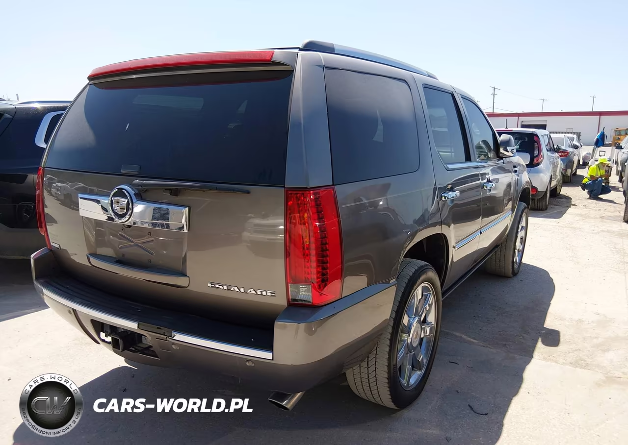 2011 Cadillac Escalade Premium VIN:1GYS3CEF3BR138140 - 4