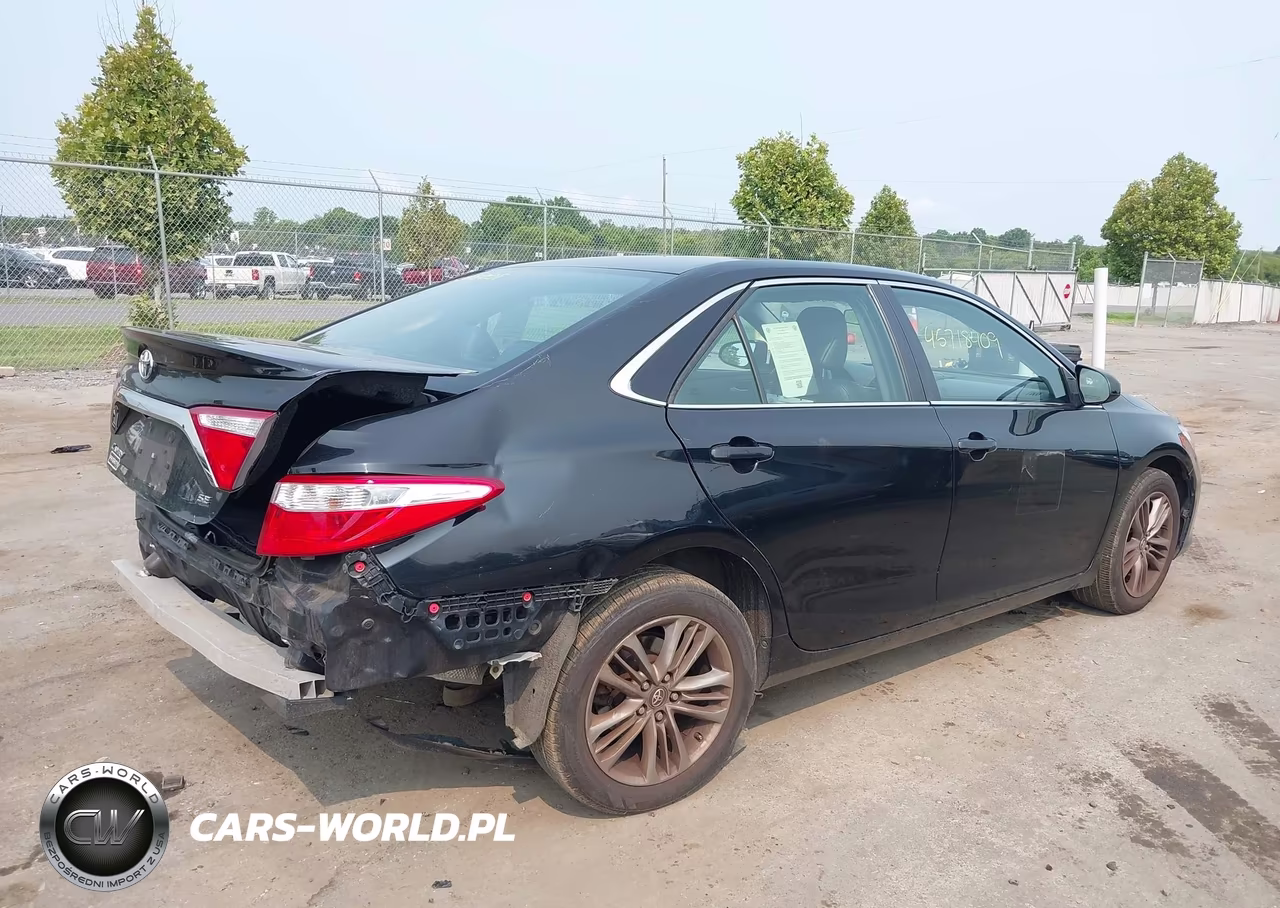 2017 Toyota Camry Se VIN:4T1BF1FK8HU704629 - 4