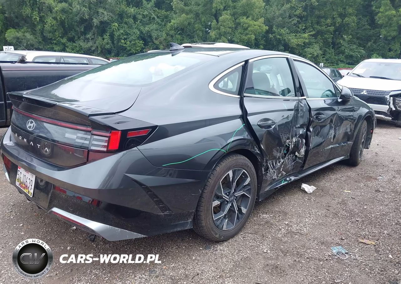 2025 Hyundai Sonata Sel VIN:KMHL64JA3SA437008 - 4