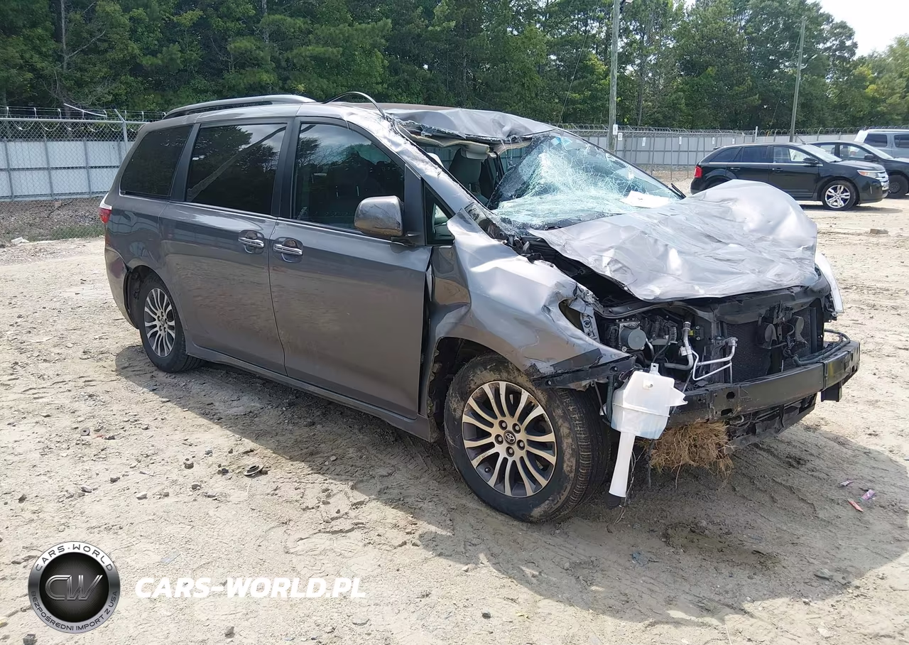 2018 Toyota Sienna Xle 8 Passenger