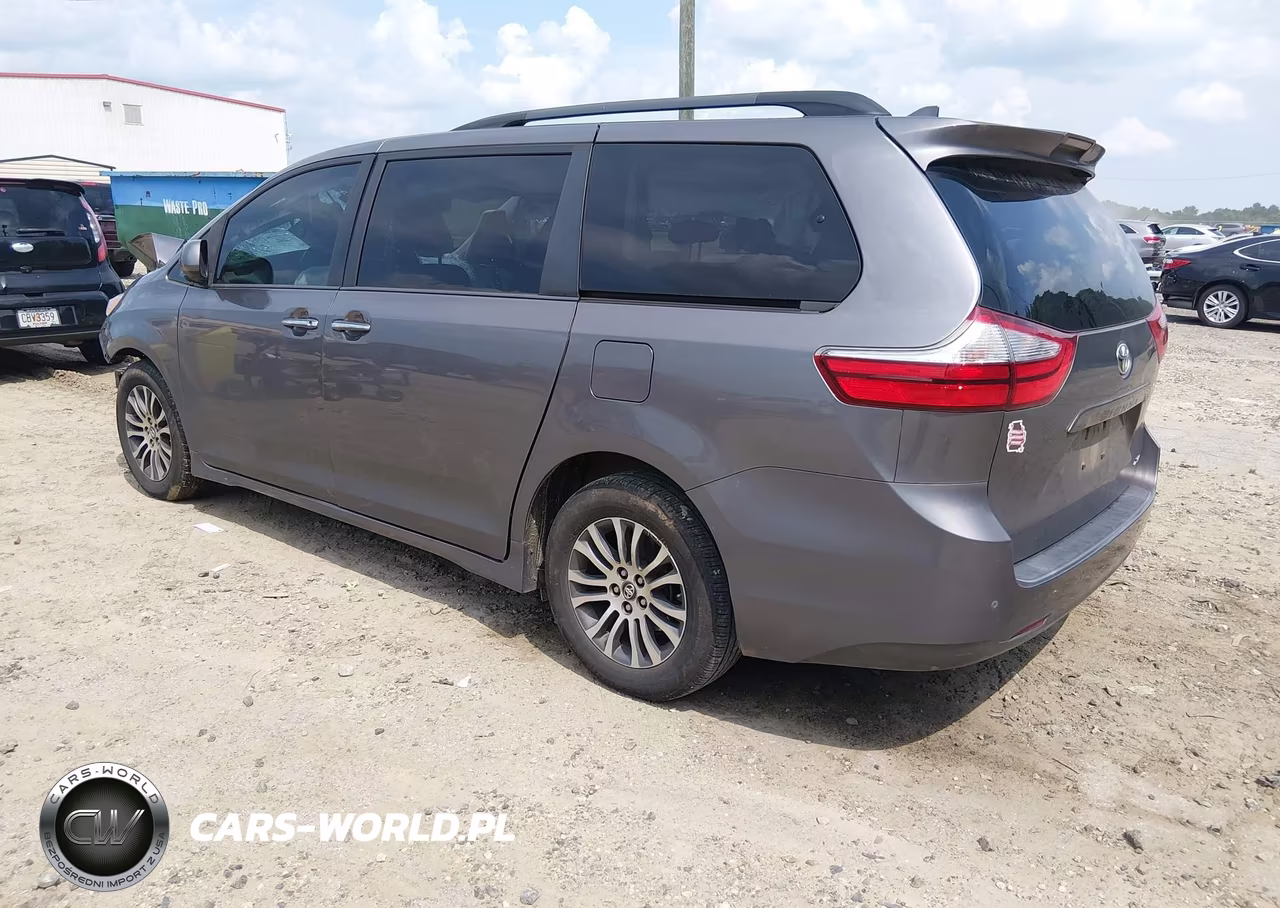 2018 Toyota Sienna Xle 8 Passenger VIN:5TDYZ3DC3JS951998 - 3