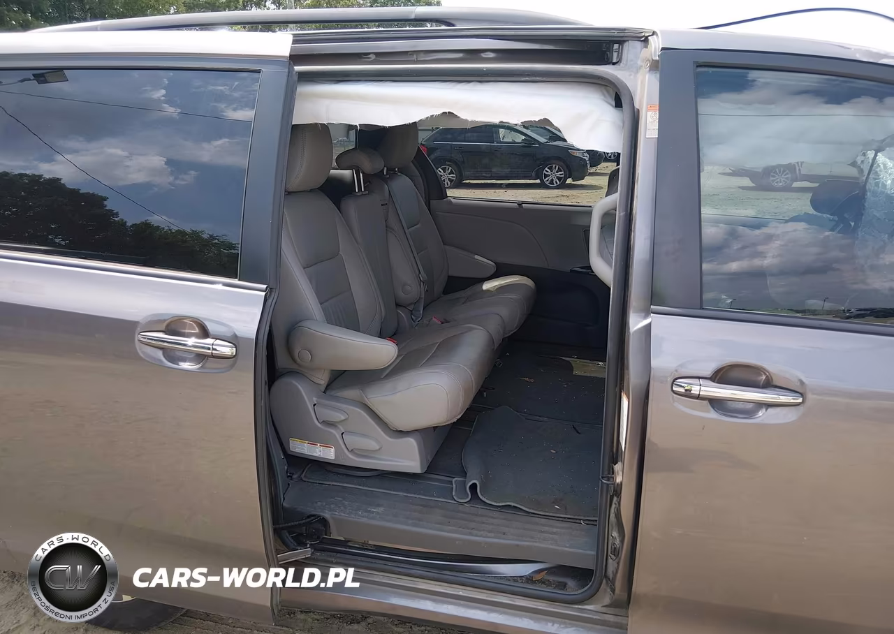 2018 Toyota Sienna Xle 8 Passenger VIN:5TDYZ3DC3JS951998 - 8