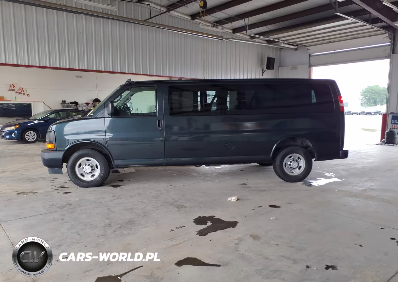 2017 Chevrolet Express 3500 Ls VIN:1GAZGNFG8H1292158 - 14