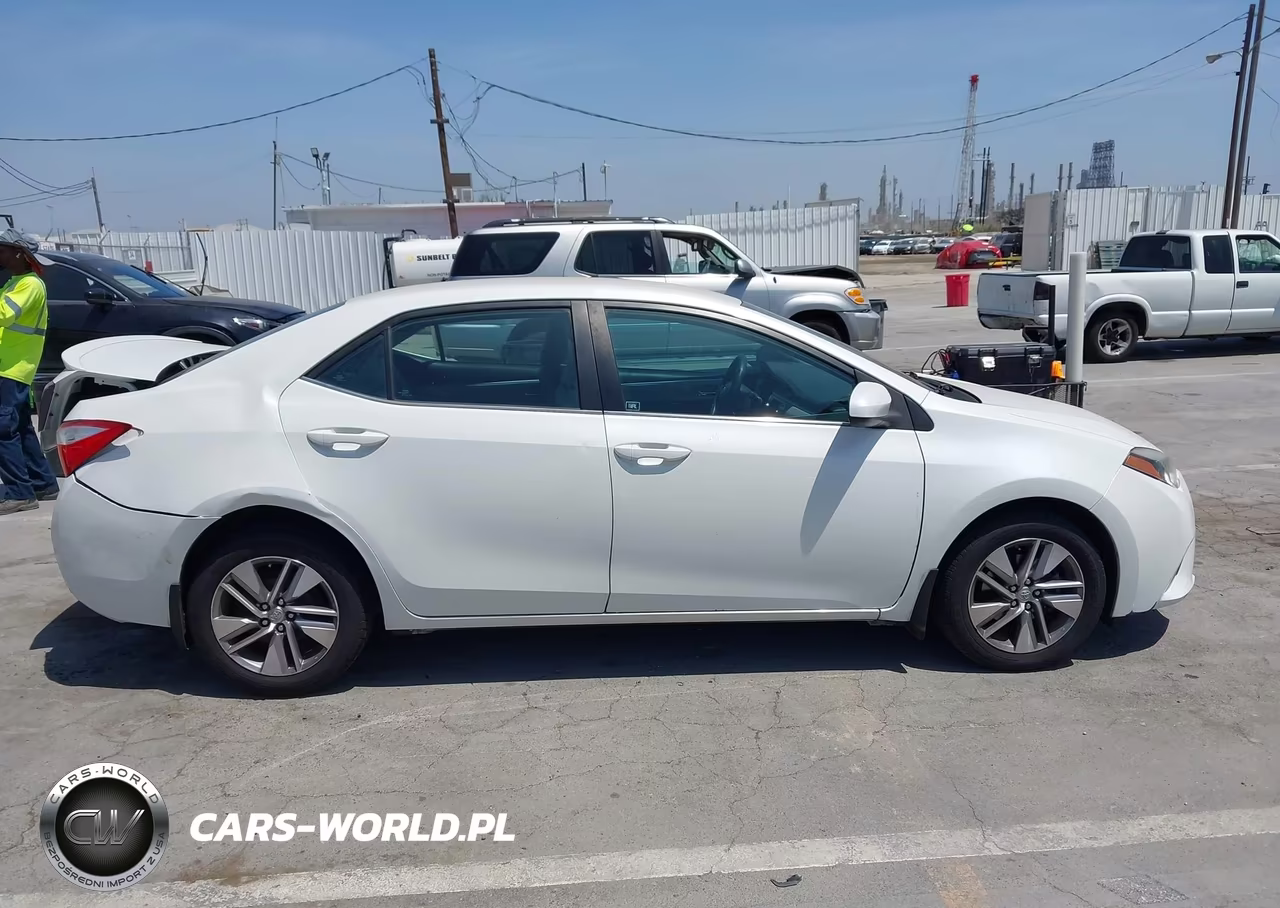 2015 Toyota Corolla Le Eco Plus VIN:5YFBPRHEXFP204571 - 13